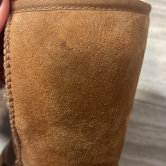 Limited Edition Pink Ribbon Breast Cancer UGG boot Classic Short Chestnut - Picture 7 of 8